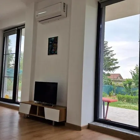 уютный Ray в варне * Varna